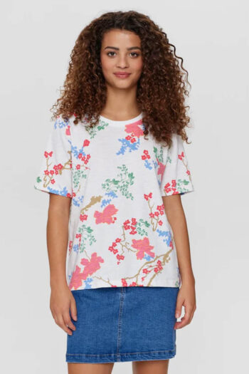 Camiseta-con-estampado-floral-NUBRIONY